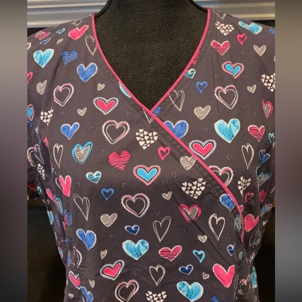 Code Happy Multi Hearts Scrub Top - Picture 2 of 5